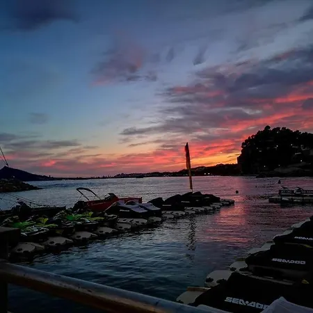 Апартаменти Panoramic Sea Views *