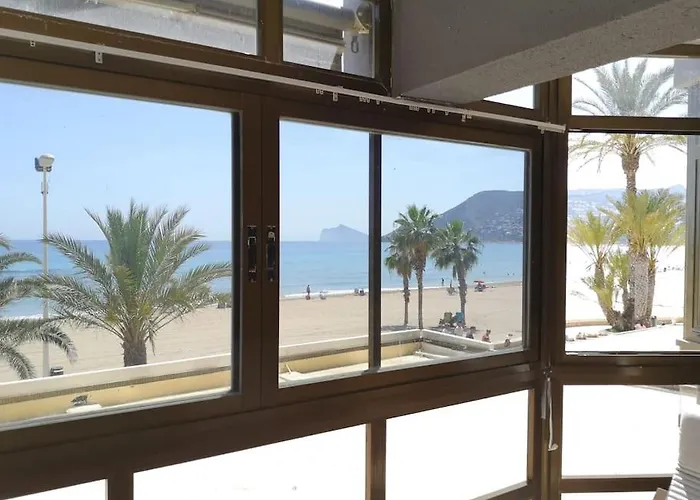 Panoramic Sea Views *