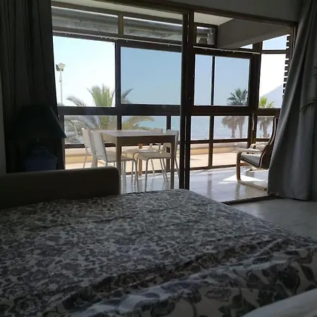 Panoramic Sea Views *