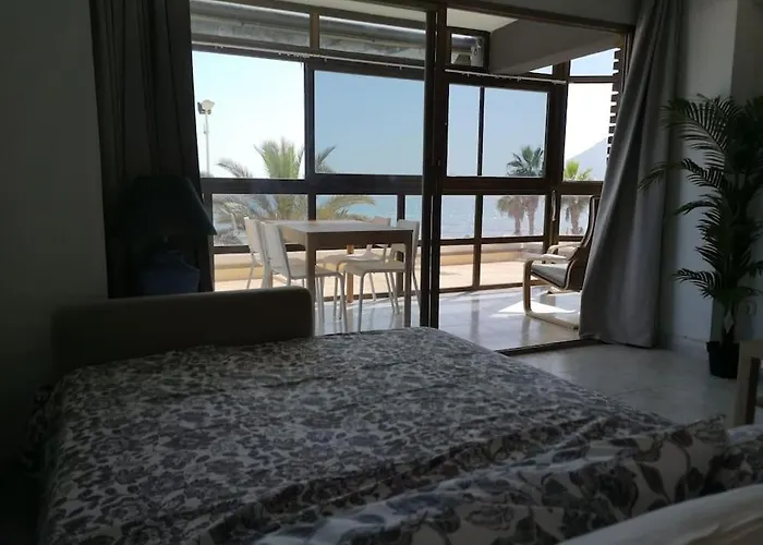 Panoramic Sea Views *