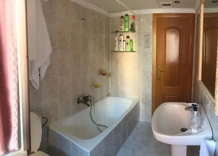 Panoramic Sea Views *